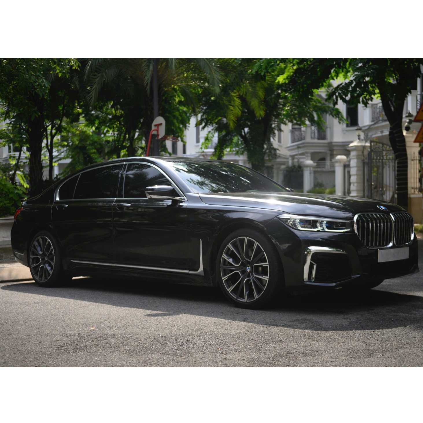 BMW 730i