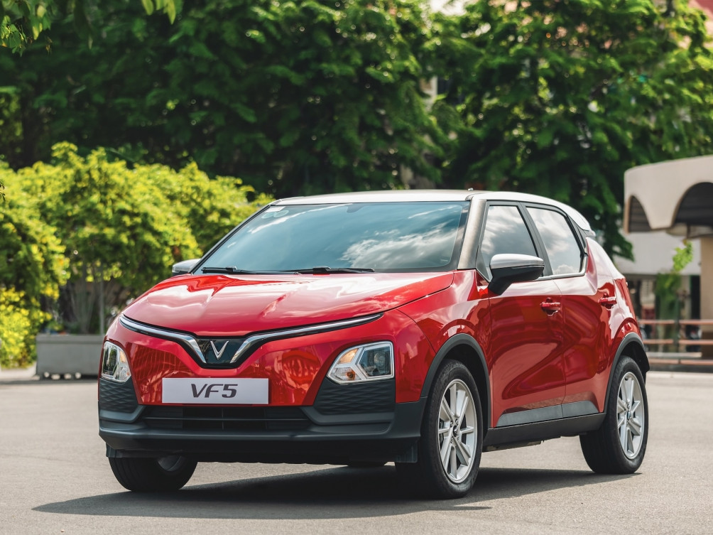 Top 10 xe ô tô bán chạy tháng 8/2025: VinFast tiếp tục áp đảo thị trường quý 3