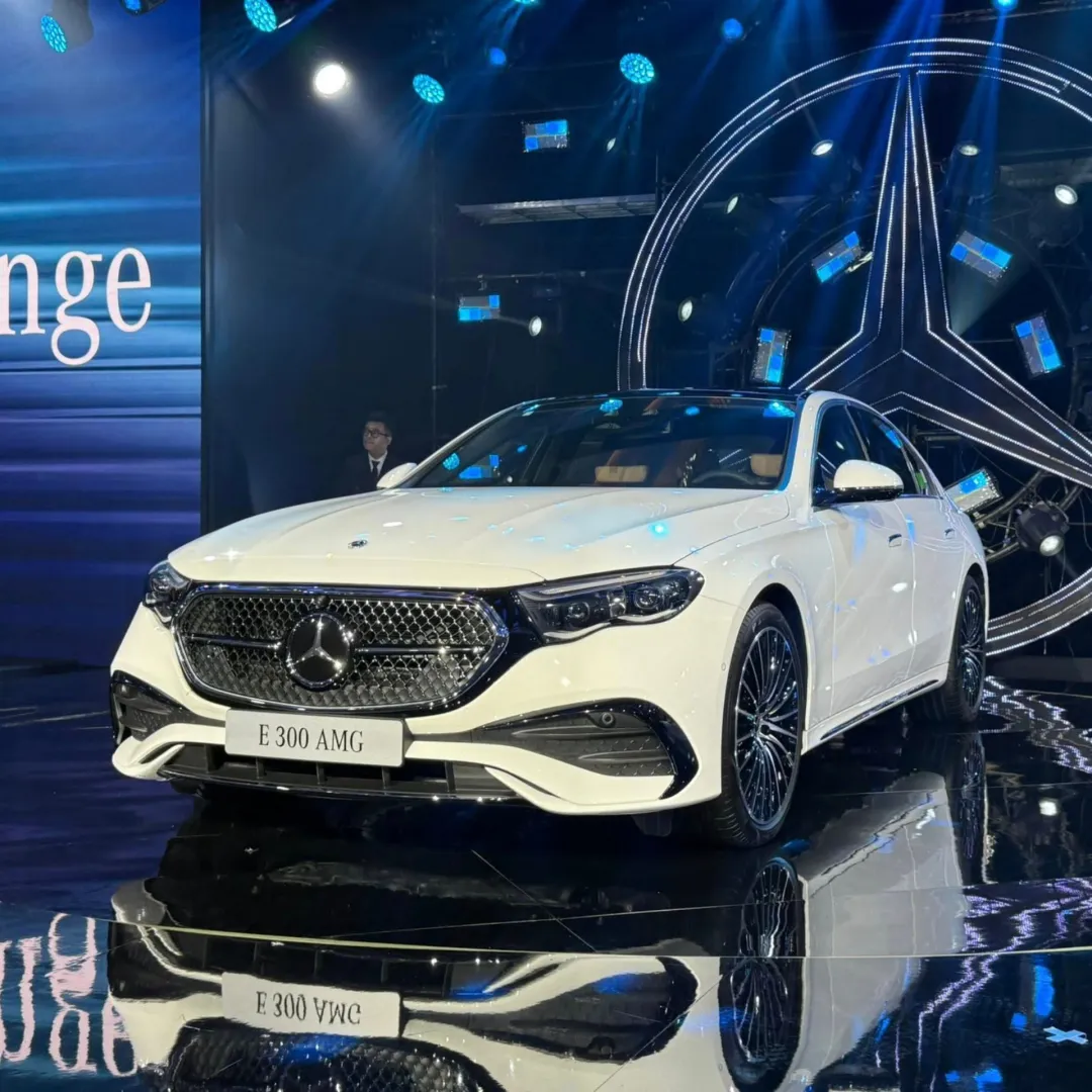 Mercedes-Benz E-Class 2025 chính thức ra mắt 3 phiên bản tại Việt Nam: Giá bán chỉ từ 2,4 tỷ đồng
