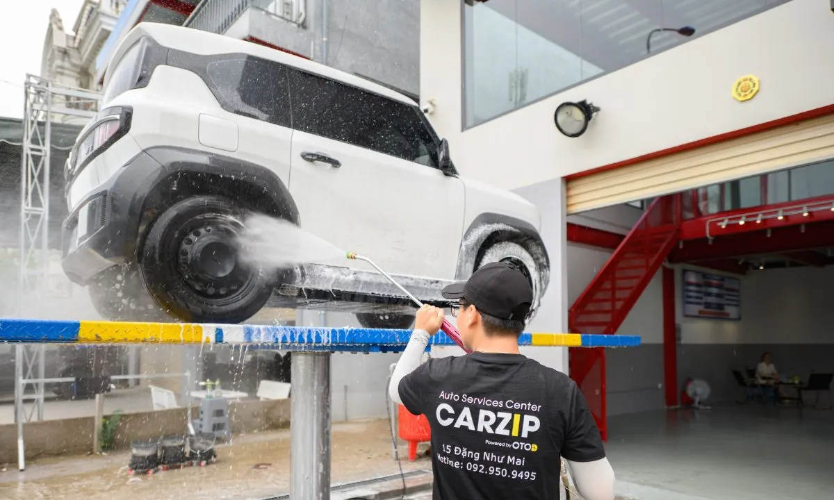 dich-vu-rua-xe-o-to-gan-day