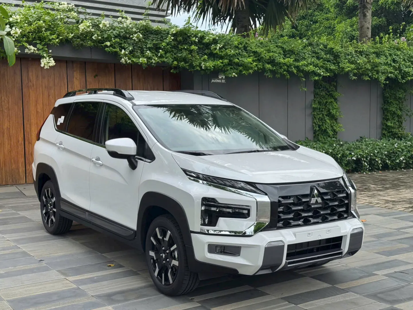 Mitsubishi Xpander Cross