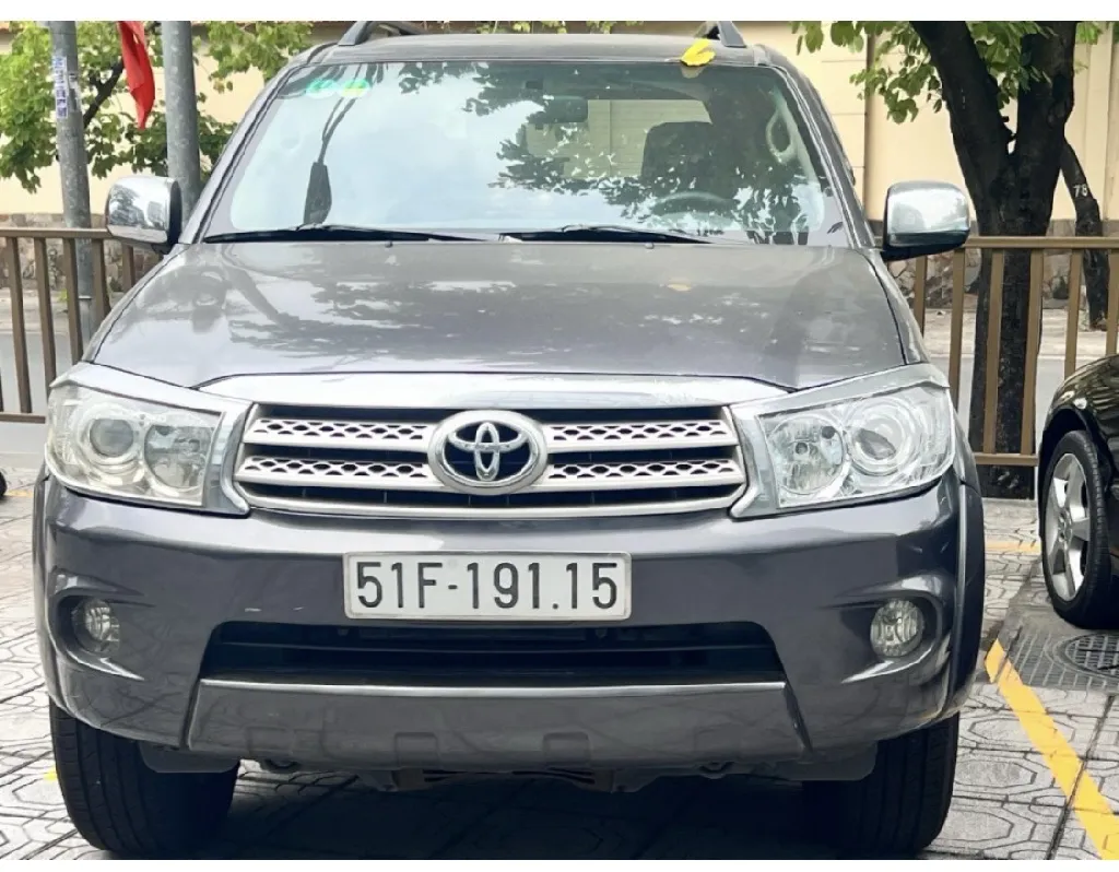 Toyota Toyota Fortuner 2.7L 2011